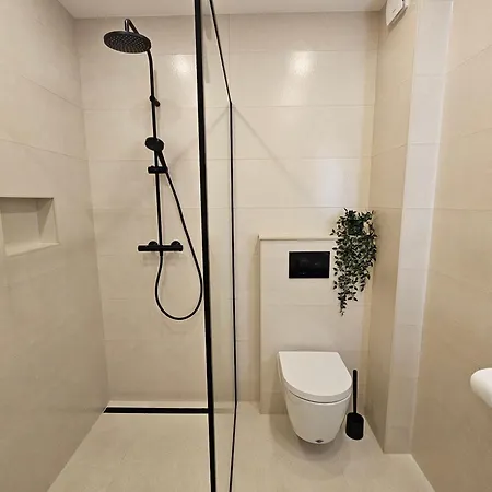 Laganini 1&3 Apartman Podaca