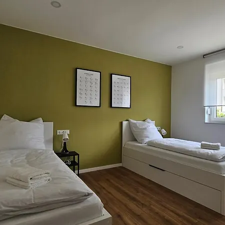 Laganini 1&3 Apartman Podaca